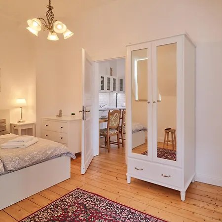 Bg Living & Hosting - Stilvolles Jugendstilhaus Am Marktplatz - Top-lage Im Zentrum Apartamento