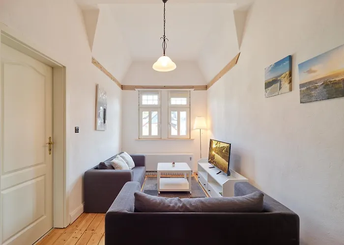 Bg Living & Hosting - Stilvolles Jugendstilhaus Am Marktplatz - Top-lage Im Zentrum Traben-Trarbach