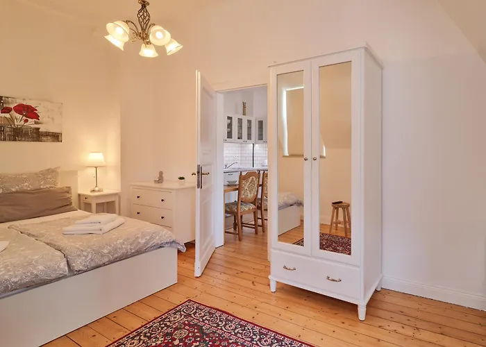 Bg Living & Hosting - Stilvolles Jugendstilhaus Am Marktplatz - Top-lage Im Zentrum Apartamento