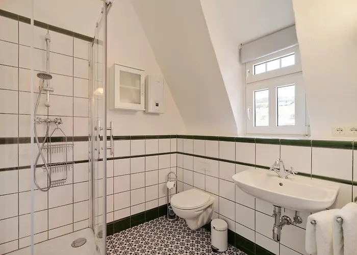 Bg Living & Hosting - Stilvolles Jugendstilhaus Am Marktplatz - Top-lage Im Zentrum Apartamento Traben-Trarbach