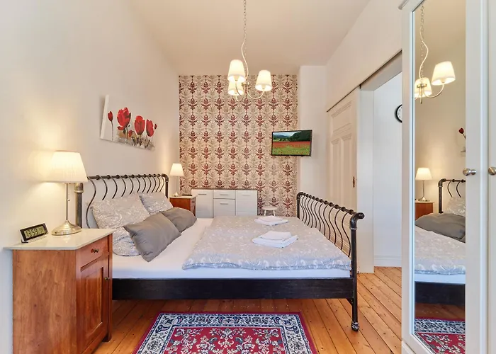 Bg Living & Hosting - Stilvolles Jugendstilhaus Am Marktplatz - Top-lage Im Zentrum *