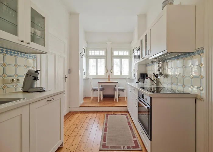 Bg Living & Hosting - Stilvolles Jugendstilhaus Am Marktplatz - Top-lage Im Zentrum Apartamento *