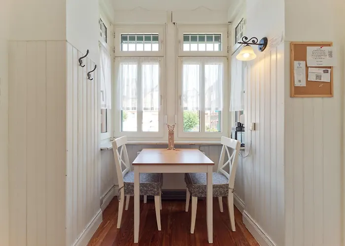 Bg Living & Hosting - Stilvolles Jugendstilhaus Am Marktplatz - Top-lage Im Zentrum Apartamento Traben-Trarbach