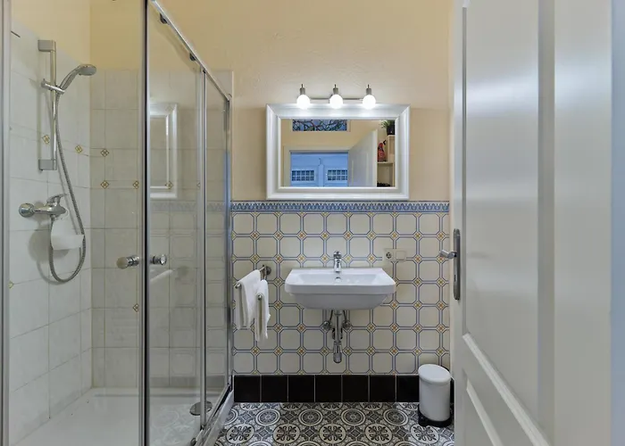 Bg Living & Hosting - Stilvolles Jugendstilhaus Am Marktplatz - Top-lage Im Zentrum