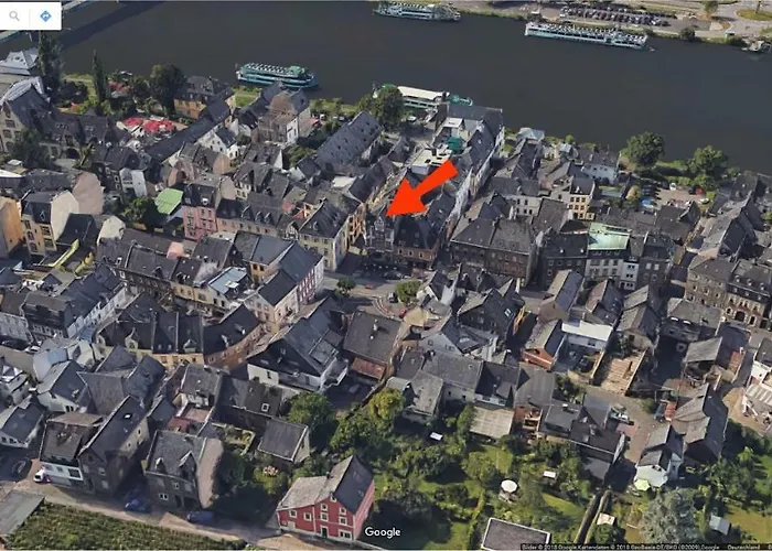 Bg Living & Hosting - Stilvolles Jugendstilhaus Am Marktplatz - Top-lage Im Zentrum Apartamento *